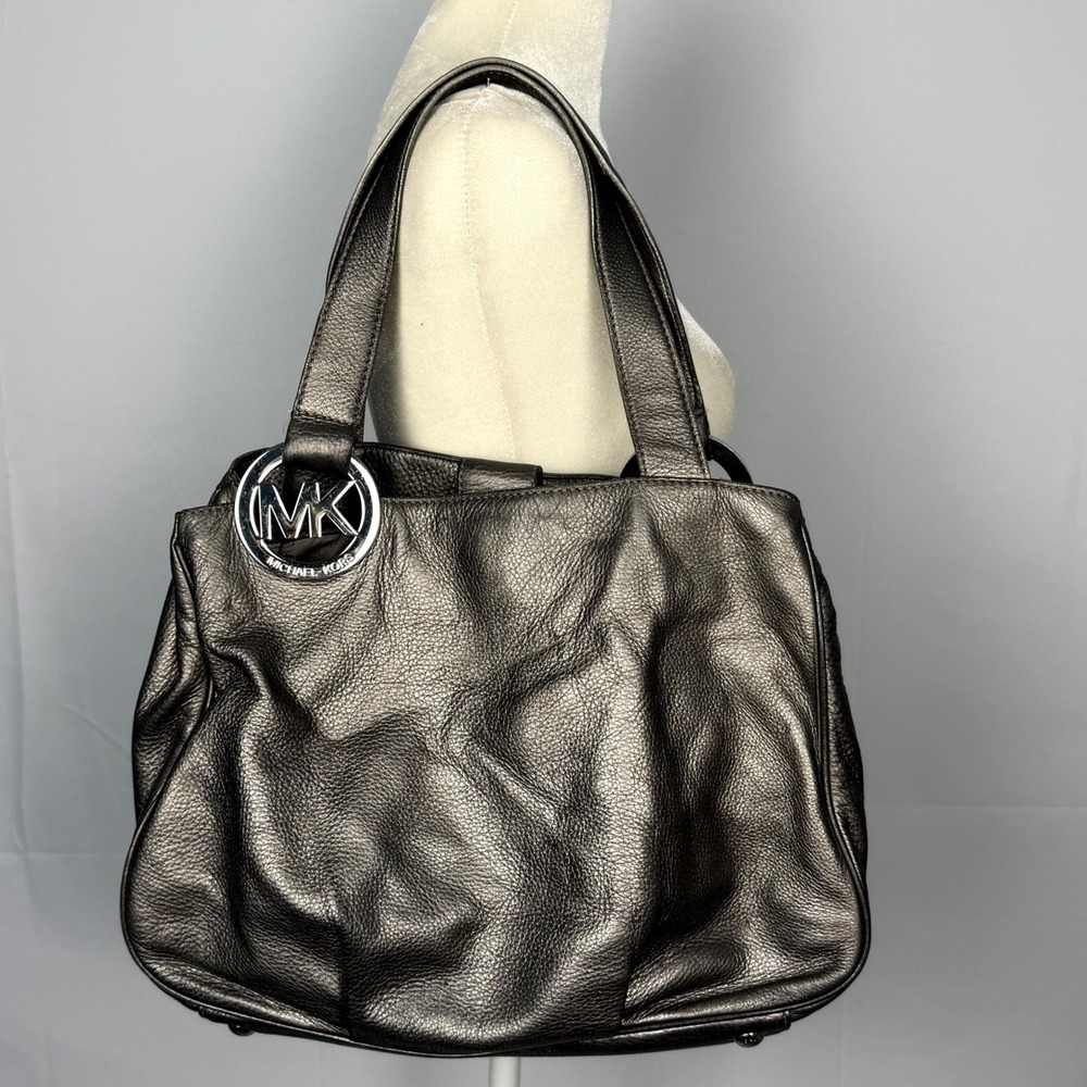 Michael Kors Shoulder Bag Womens Large Metallic Pewter Pebbled‎ Leather MK Logo